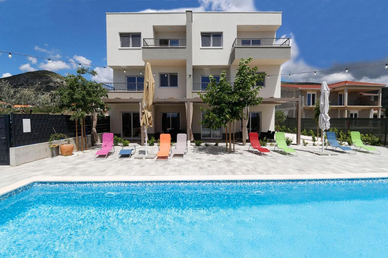 Hotel Bulli Croatia Donji Seget Esterno foto