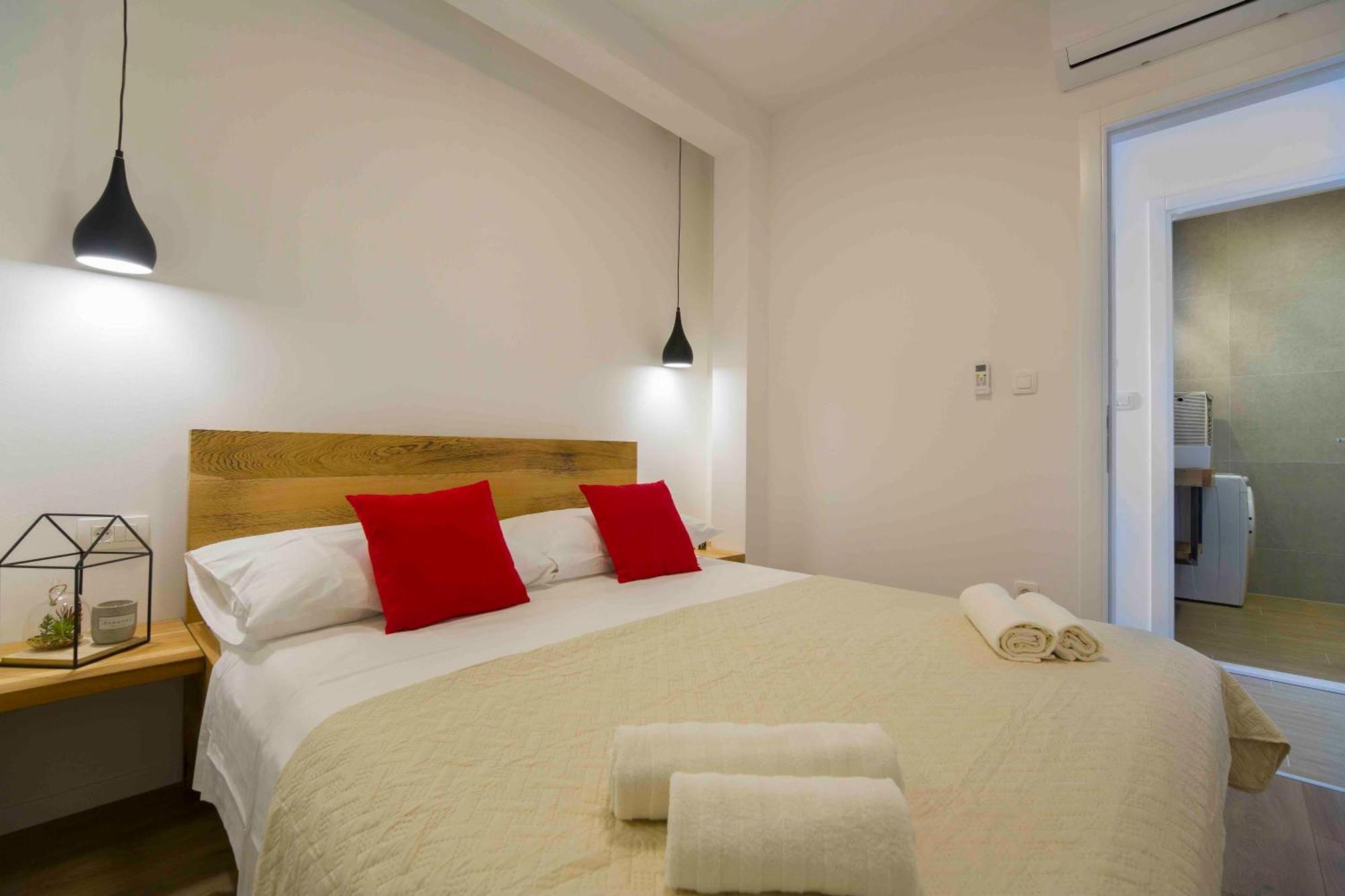Hotel Bulli Croatia Donji Seget Esterno foto